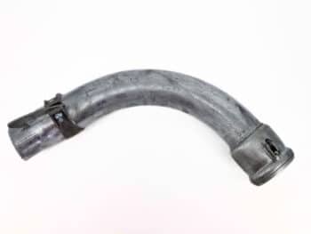 Der "Bogen für Hakenverschluss" ist ein gebogenes Metallrohr mit Befestigungslaschen an beiden Enden, das auf einem schlichten weißen Hintergrund dargestellt ist.