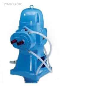 Die Kopfstation MR2/100/27 ist eine blaue Industriemaschine mit zylindrischen Komponenten, Schläuchen und Anschlüssen, die isoliert auf weißem Hintergrund dargestellt sind.