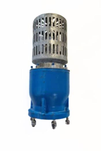 Der Landinisauger 100 mit Ventil ist ein blaues, industrielles Fußventil mit einem Metallsieb auf der Oberseite, das für den Einsatz in Fluid-Handling-Systemen konzipiert ist.