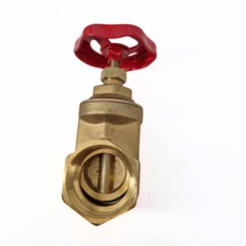 Der Messingschieber ist ein Messingschieber mit rotem Handradgriff, der von der Seite gezeigt wird und dessen offener Innendurchgang sichtbar ist.