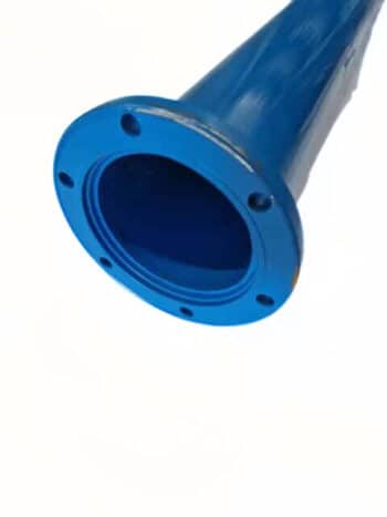 Ein Saugrohr TA100/3m ohne Welle, blaues Metallrohr mit Flansch und sechs Schraubenlöchern, dargestellt auf weißem Hintergrund.